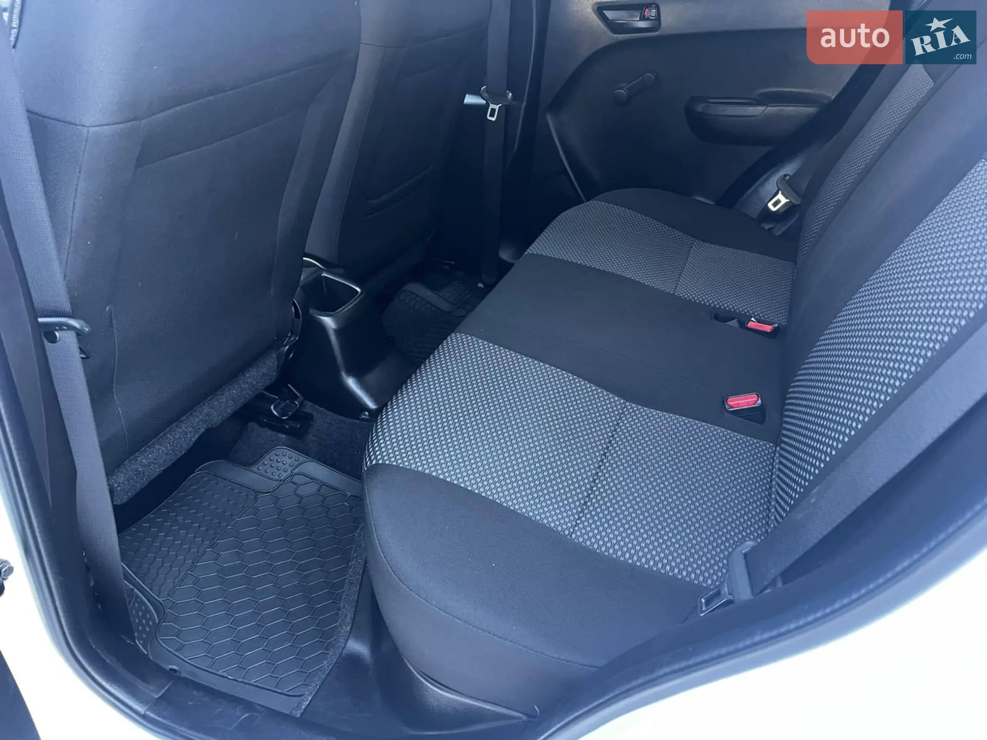 2019 Suzuki Vitara - мініатюра 16