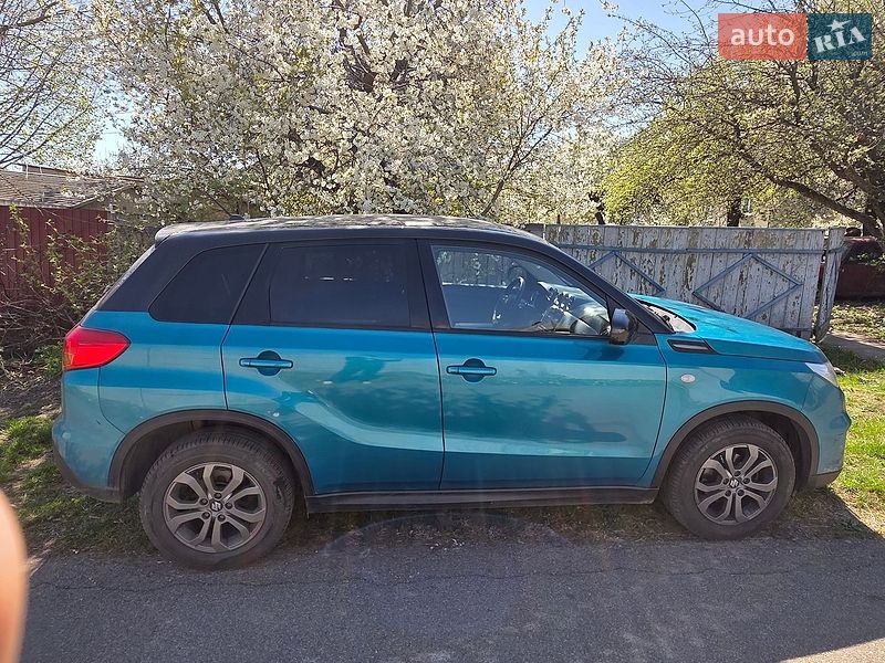 Внедорожник / Кроссовер Suzuki Vitara 2016 в Киеве