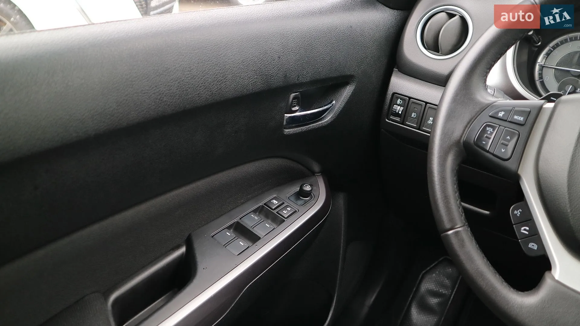 2019 Suzuki Vitara - мініатюра 17