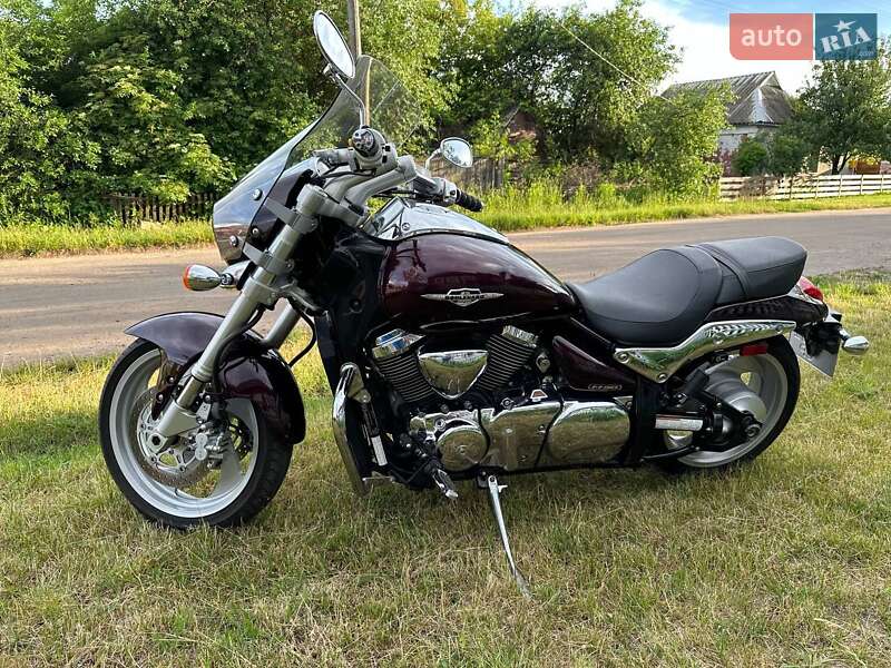 Suzuki VZ 1500 2010