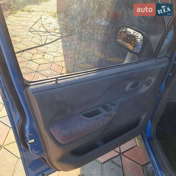 Микровэн Suzuki Wagon R 2001 в Тульчине