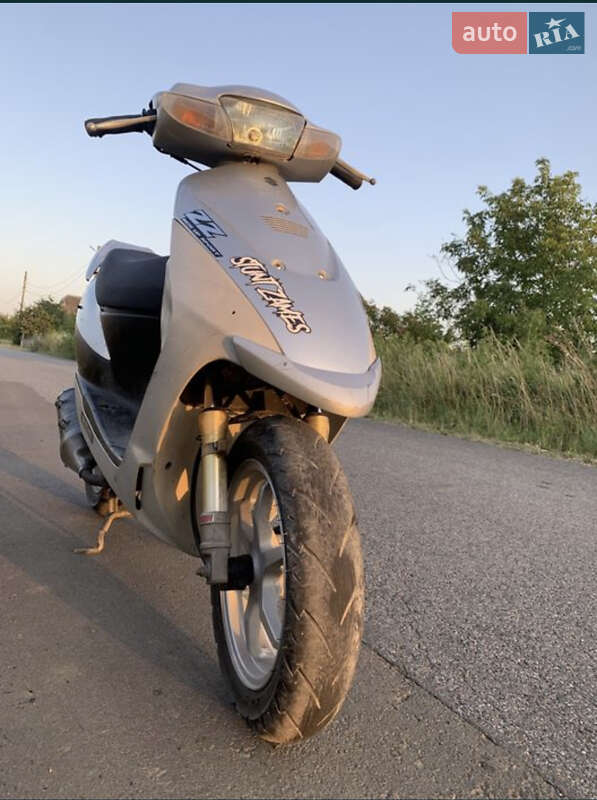 Скутер Suzuki ZZ 50 2006 в Стрию
