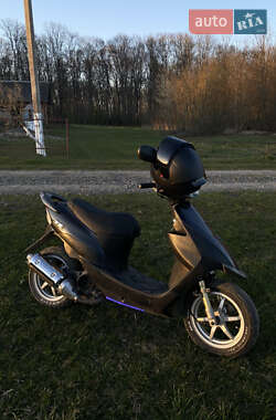 Скутер Suzuki ZZ 50 2005 в  фото 3 Скутер Suzuki ZZ 50 2005 в