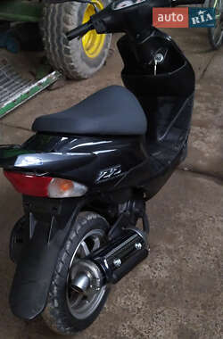 Скутер Suzuki ZZ 50 2005 в  фото 9 Скутер Suzuki ZZ 50 2005 в