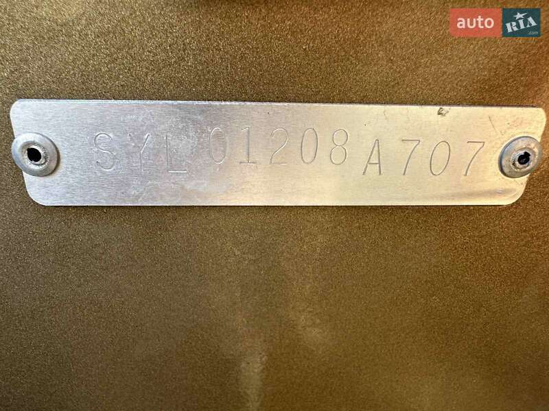 Човен Sylvan Explorer 2007 в Покрові