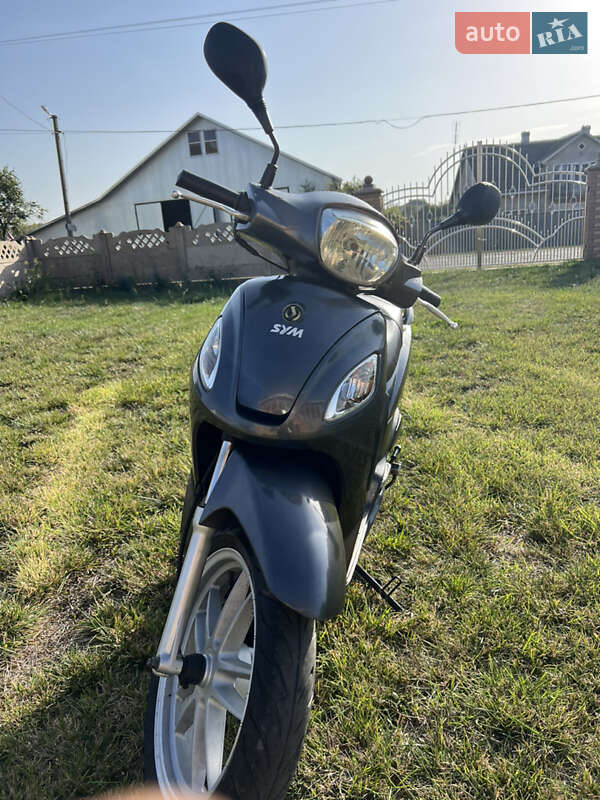 Мопеди Sym Symphony 2012 в Чернівцях фото Мопеди Sym Symphony 2012 в Чернівцях