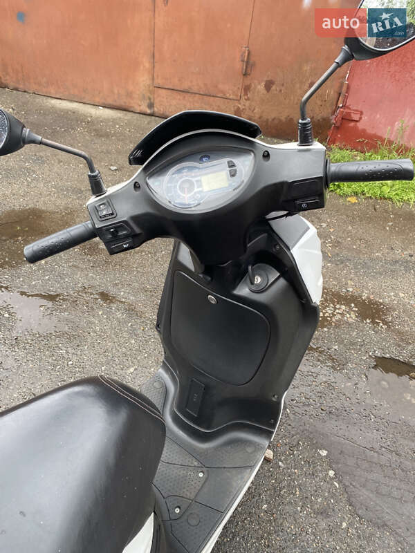 Макси-скутер Sym Symphony 2017 в Киеве фото 3 Макси-скутер Sym Symphony 2017 в Киеве