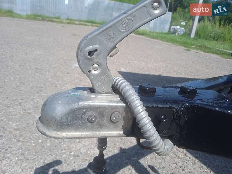 Легковий причіп Тарз 1П 2001 в Пустомитах