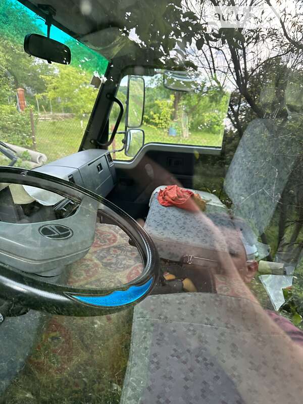 Вантажний фургон TATA LPT 613 2009 в Львові