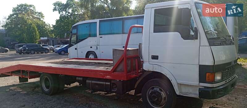 Эвакуатор TATA LPT 2008 в 