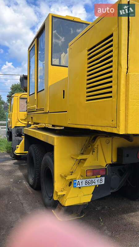 Екскаватор навантажувач Tatra UDS 1996 в Вишгороді