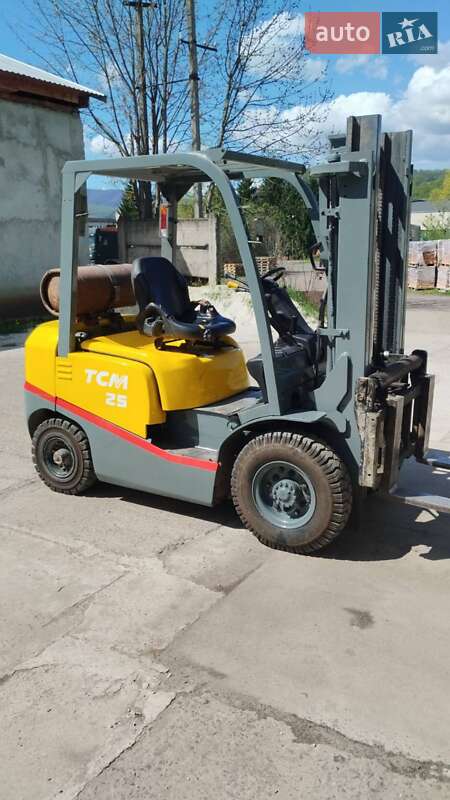 Вилочный погрузчик TCM FG 2005 в Сваляве фото 4 Вилочный погрузчик TCM FG 2005 в Сваляве