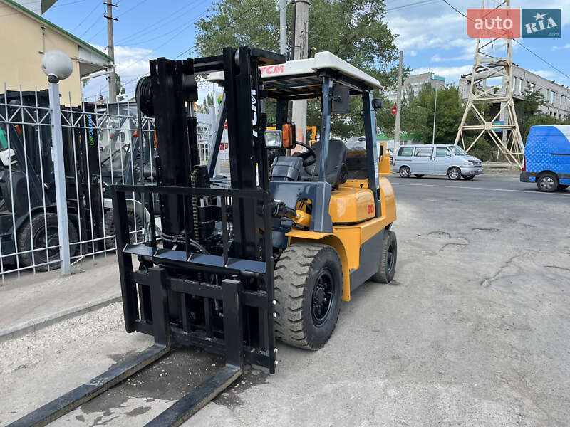 Вилочный погрузчик TCM FG 2011 в Одессе