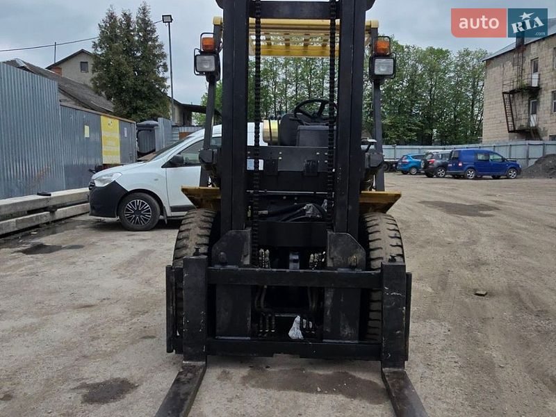 Вилочный погрузчик TCM FG 2000 в Тернополе
