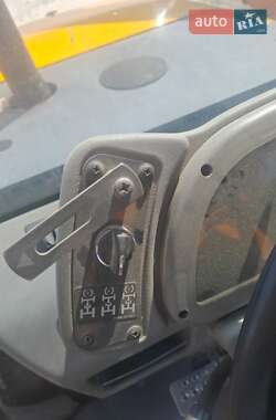 Экскаватор погрузчик Terex 760 2003 в 