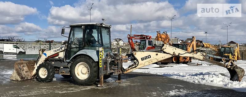 Екскаватор навантажувач Terex 820 2007 в Рівному