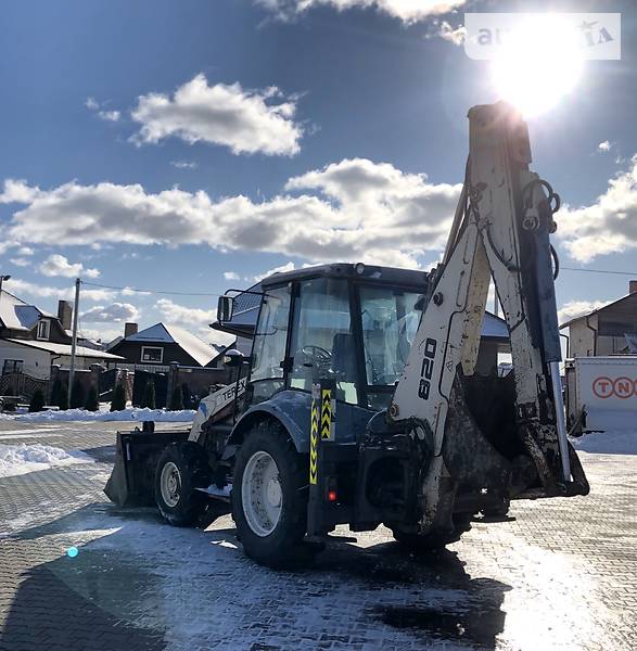 Екскаватор навантажувач Terex 820 2007 в Рівному