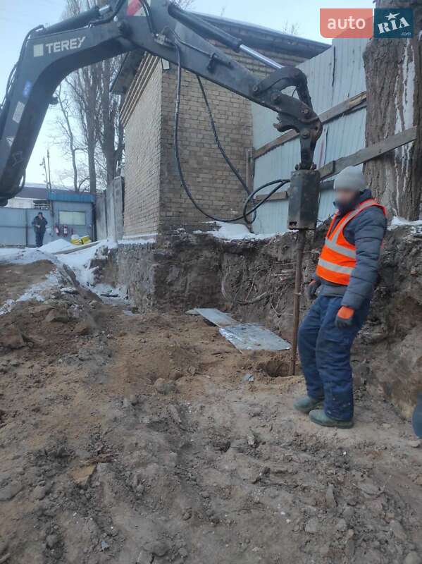 Колесный экскаватор Terex TW 2009 в Киеве
