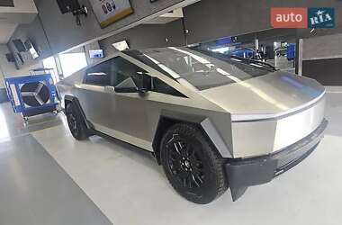 Пікап Tesla Cybertruck 2024 в 