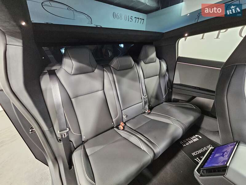 Пикап Tesla Cybertruck 2024 в Киеве