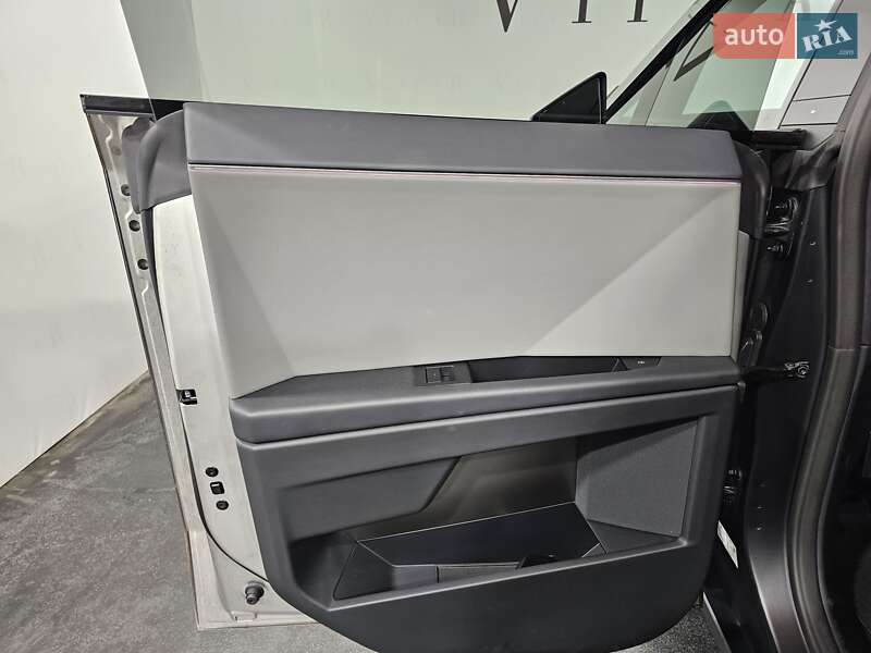 Пикап Tesla Cybertruck 2024 в Киеве