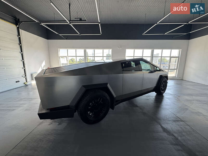 Пікап Tesla Cybertruck 2024 в Києві фото 7 Пікап Tesla Cybertruck 2024 в Києві