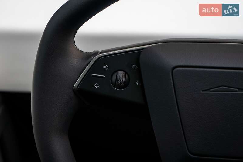 Пикап Tesla Cybertruck 2025 в Киеве