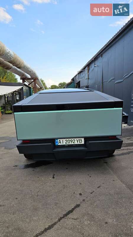 Пикап Tesla Cybertruck 2024 в Киеве