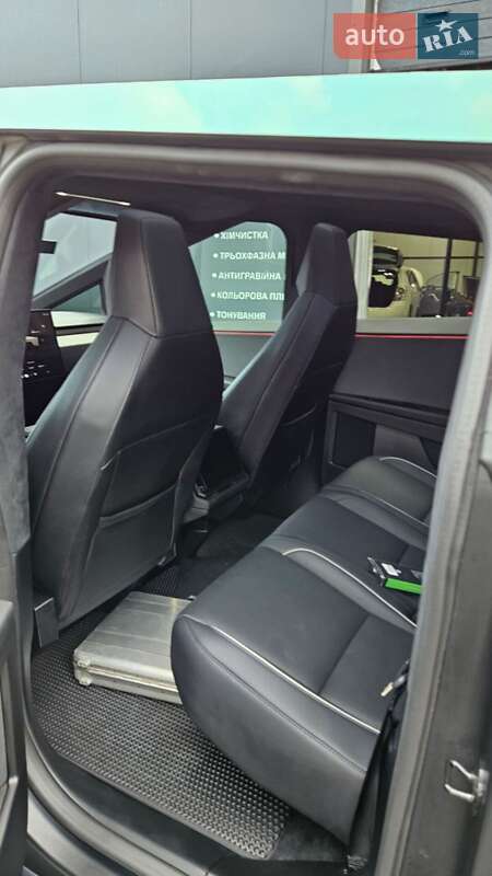 Пикап Tesla Cybertruck 2024 в Киеве