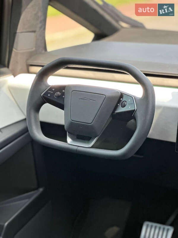 Пикап Tesla Cybertruck 2024 в Николаеве