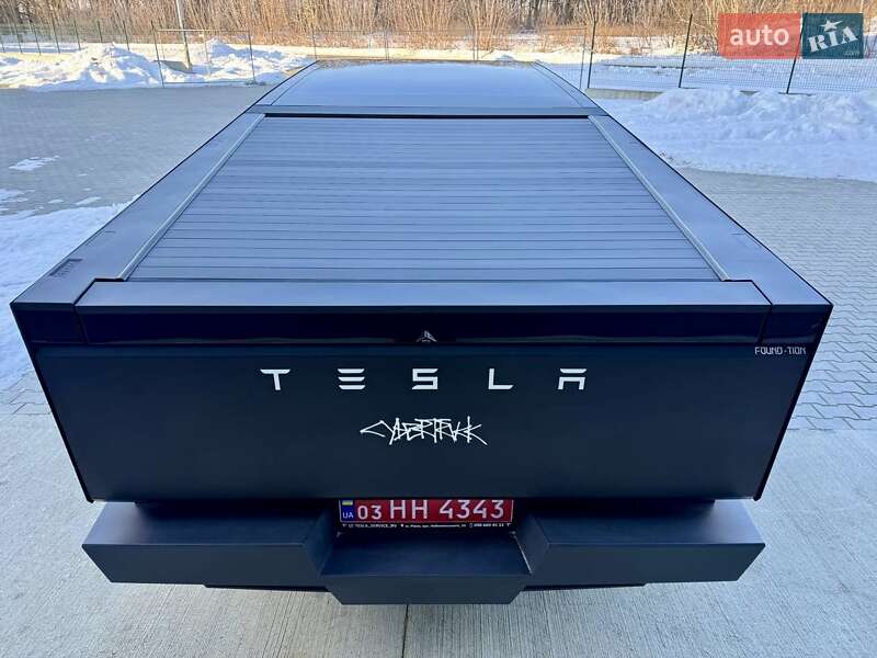 Пикап Tesla Cybertruck 2024 в Дубно
