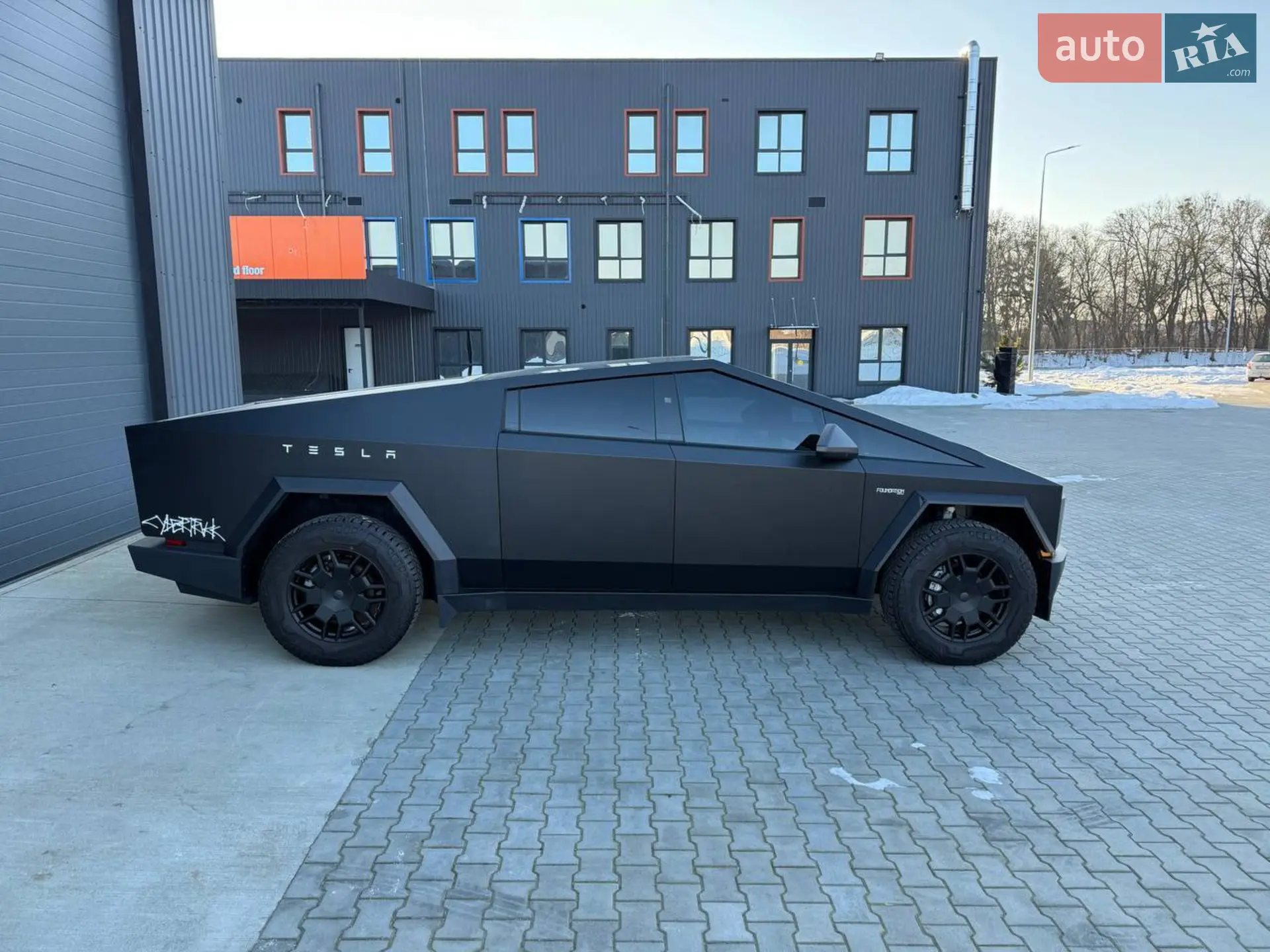 2024 Tesla Cybertruck - мініатюра 8
