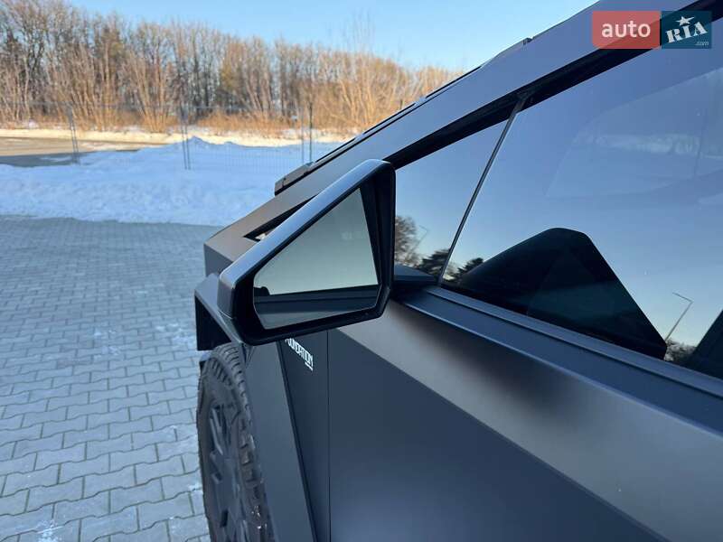 Пикап Tesla Cybertruck 2024 в Дубно