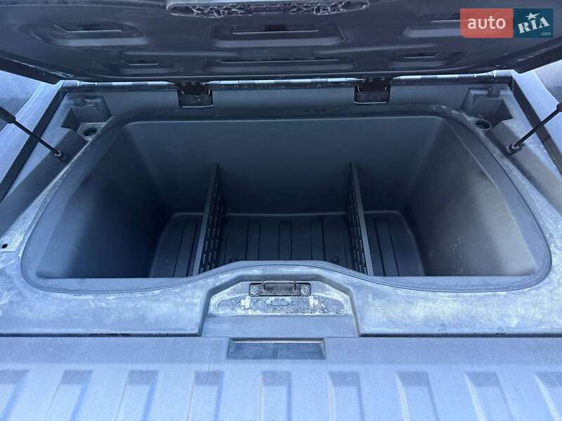 Пикап Tesla Cybertruck 2024 в Дубно