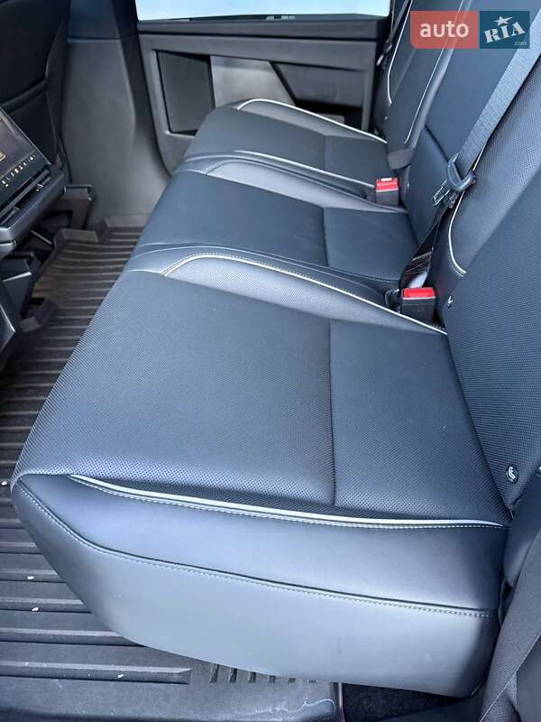 Пикап Tesla Cybertruck 2024 в Дубно