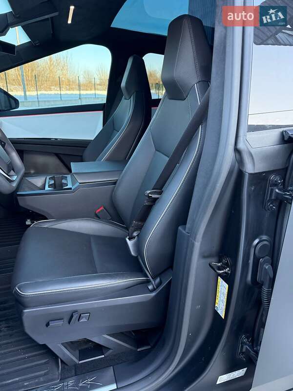 Пикап Tesla Cybertruck 2024 в Дубно