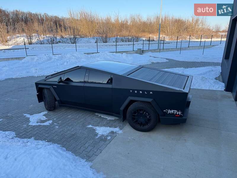 Пикап Tesla Cybertruck 2024 в Дубно