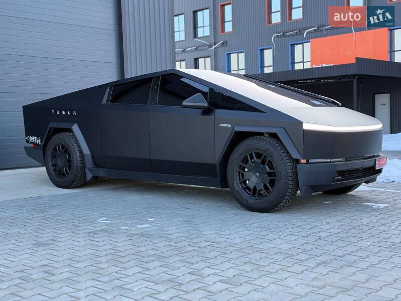 Пикап Tesla Cybertruck 2024 в Дубно