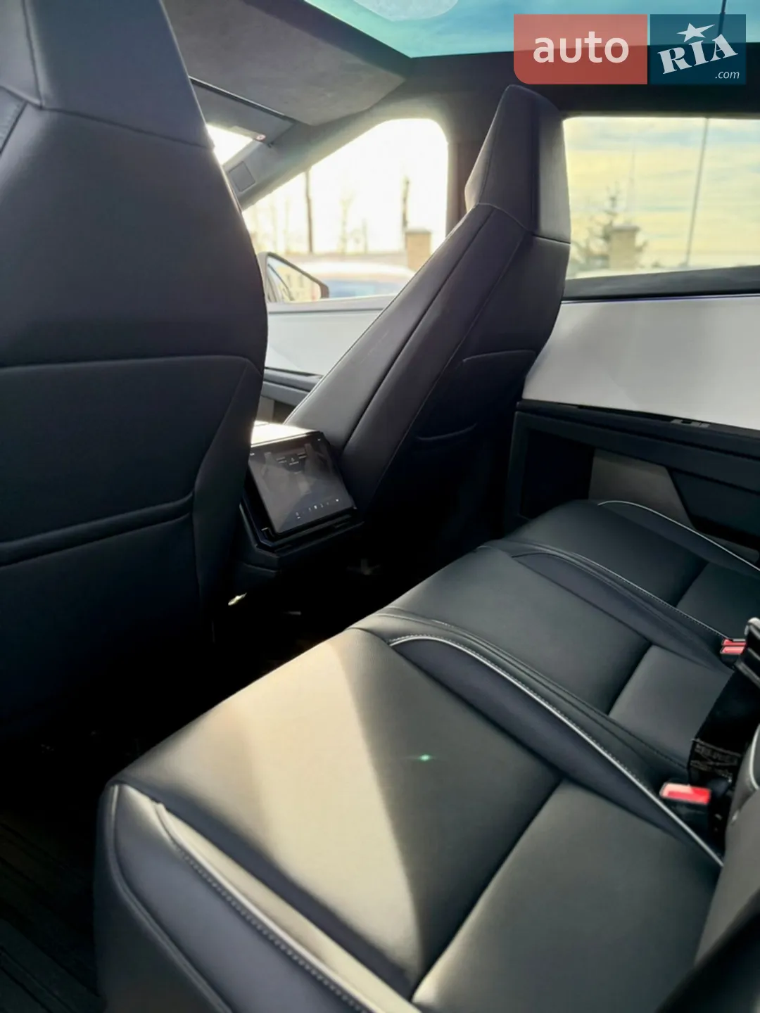 2024 Tesla Cybertruck - мініатюра 21
