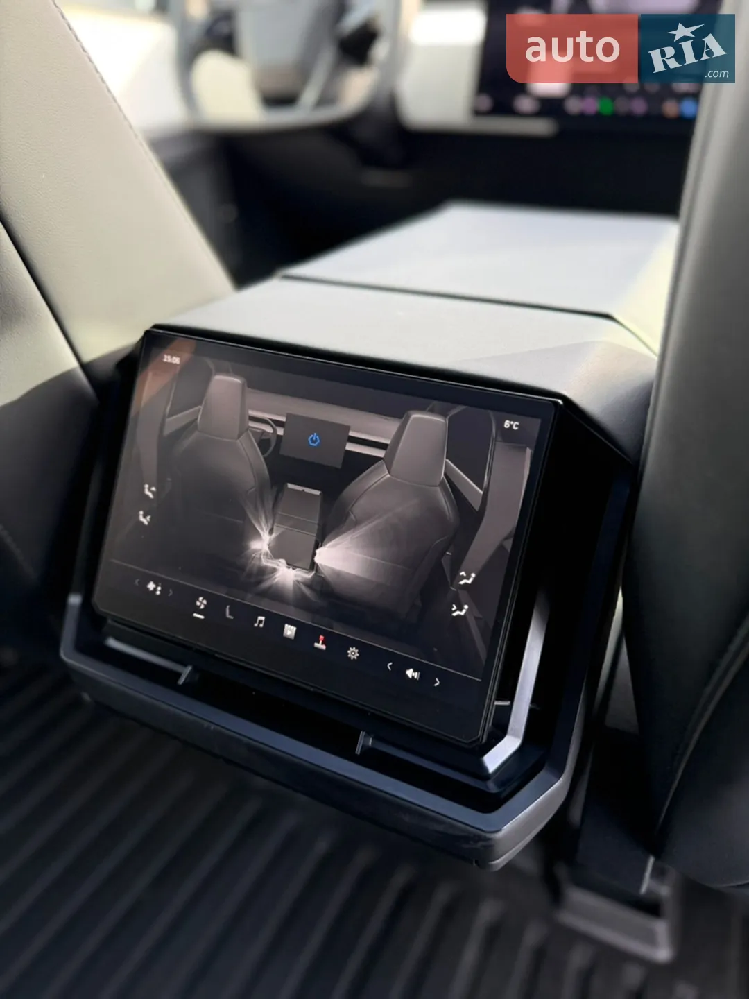 2024 Tesla Cybertruck - мініатюра 25