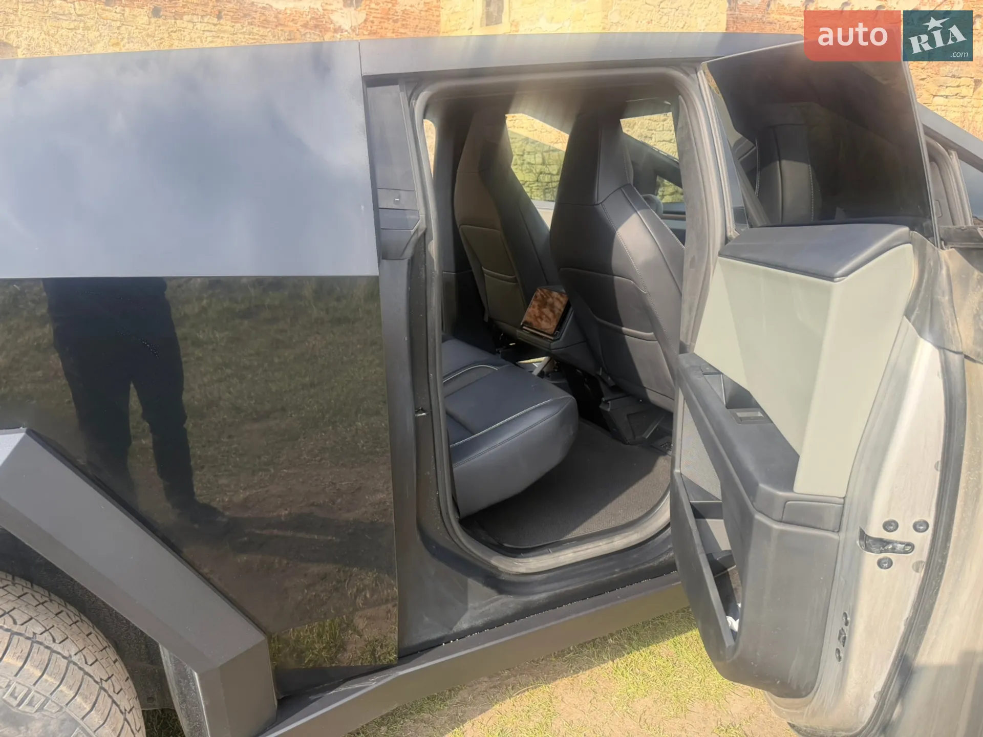 2024 Tesla Cybertruck - мініатюра 12