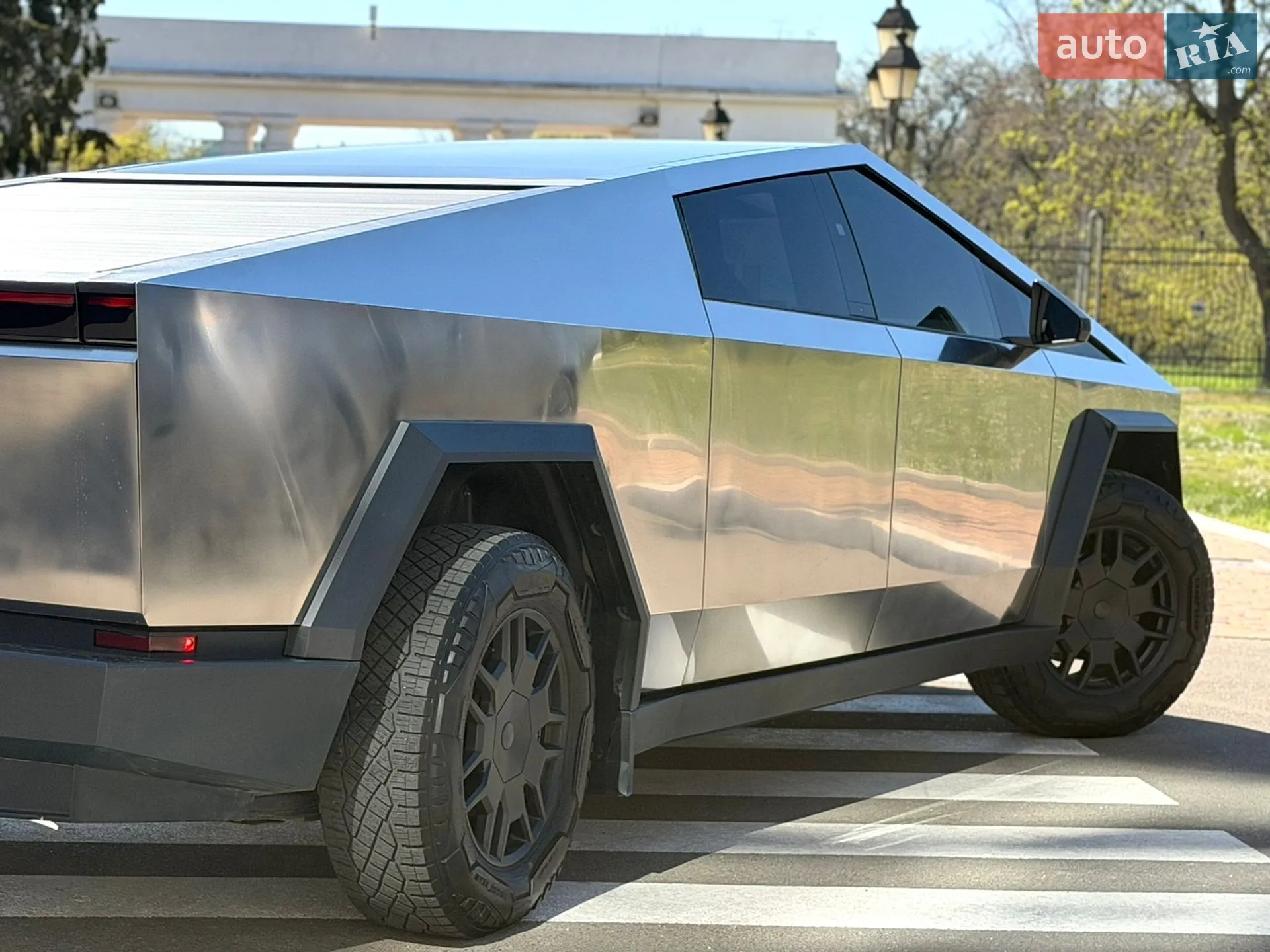 2024 Tesla Cybertruck - мініатюра 13