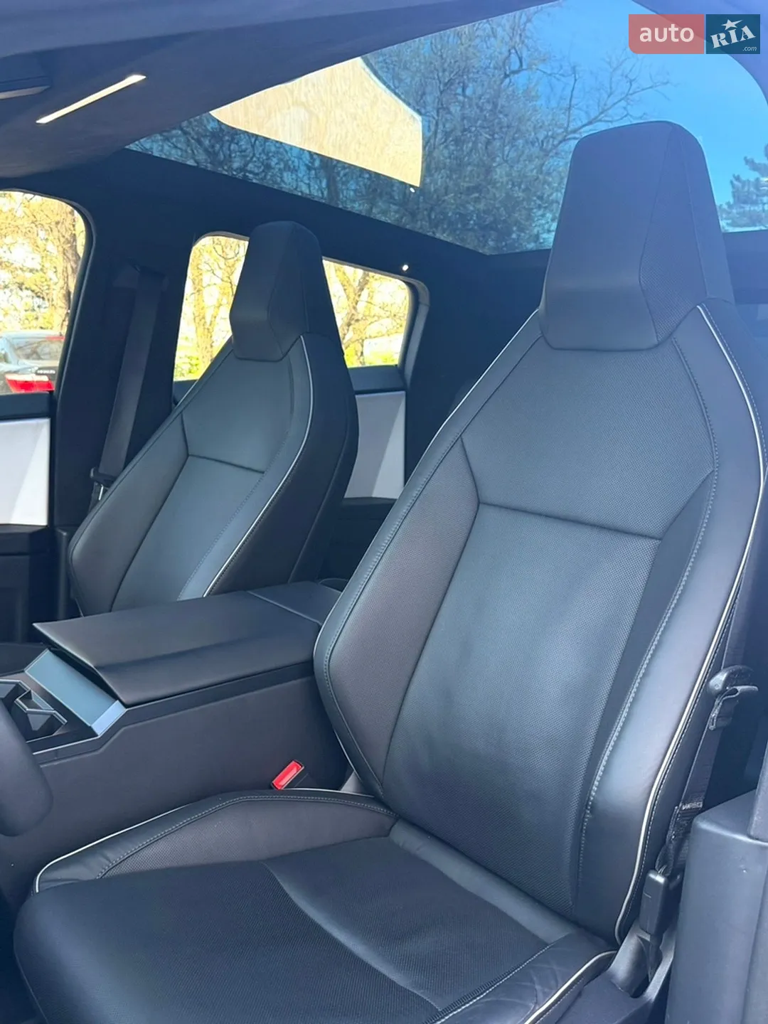 2024 Tesla Cybertruck - мініатюра 47