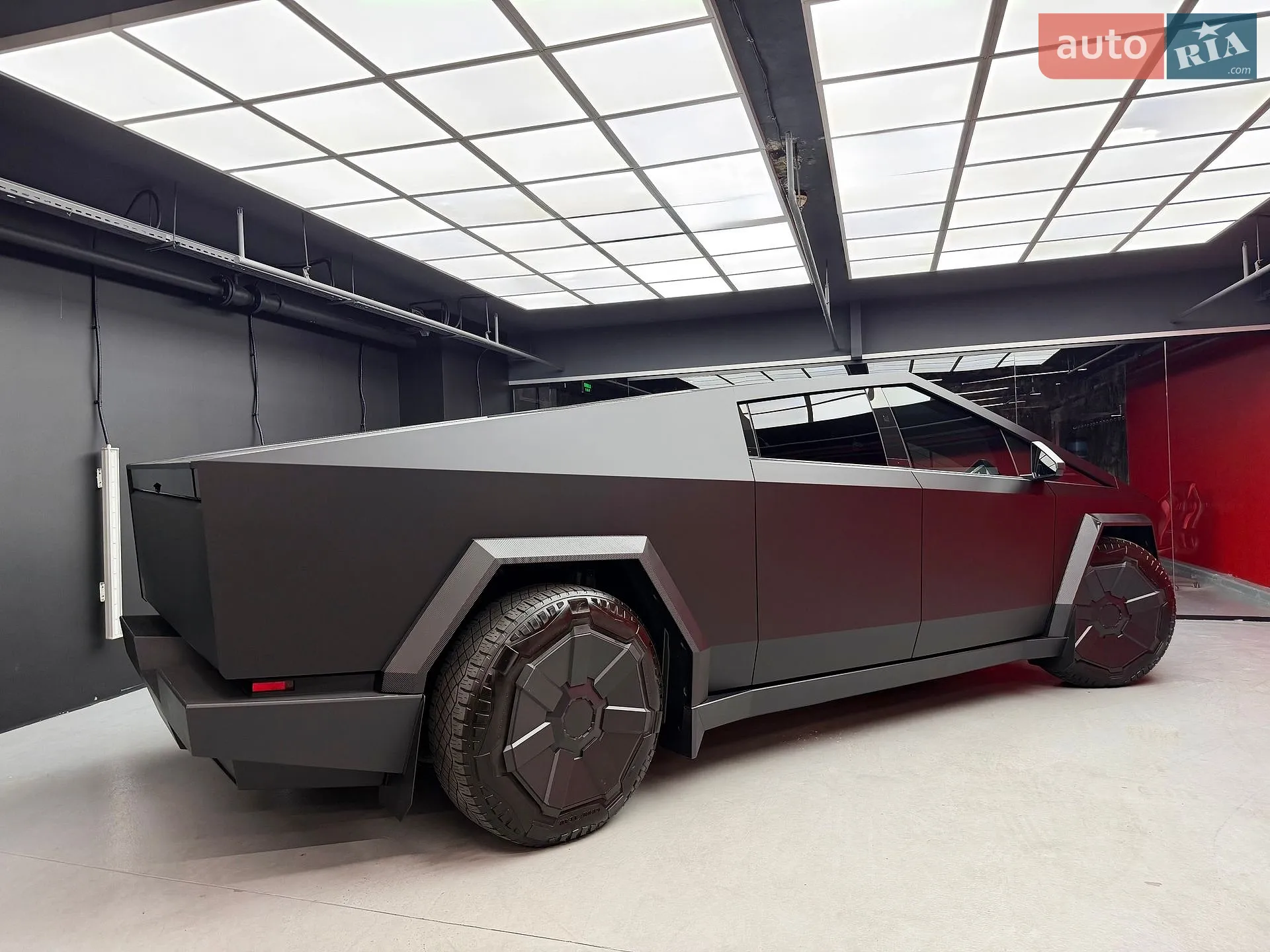 2024 Tesla Cybertruck - мініатюра 15