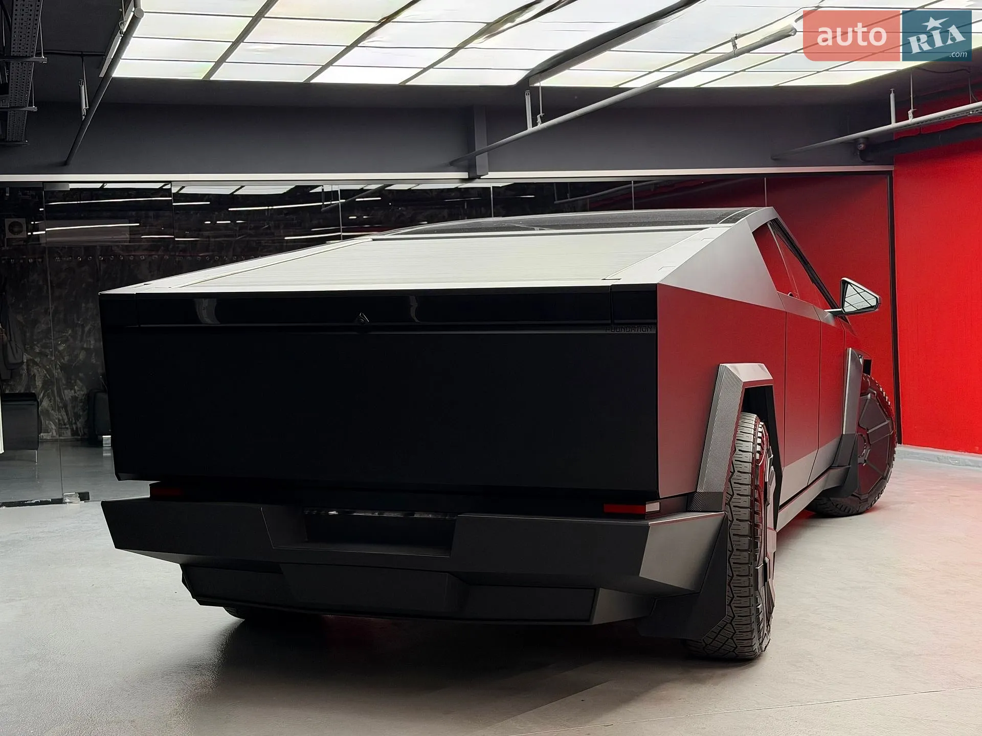 2024 Tesla Cybertruck - мініатюра 16