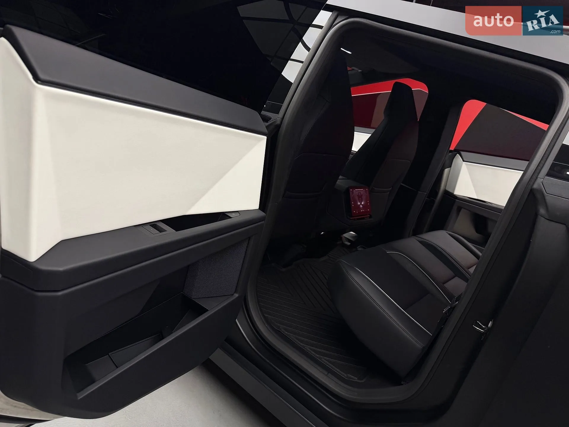 2024 Tesla Cybertruck - мініатюра 36