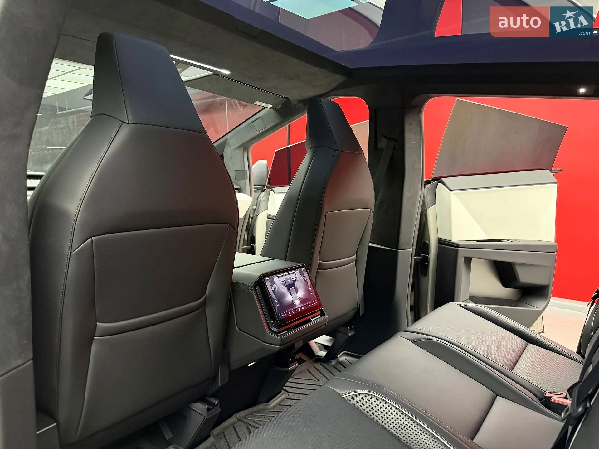 2024 Tesla Cybertruck - мініатюра 40