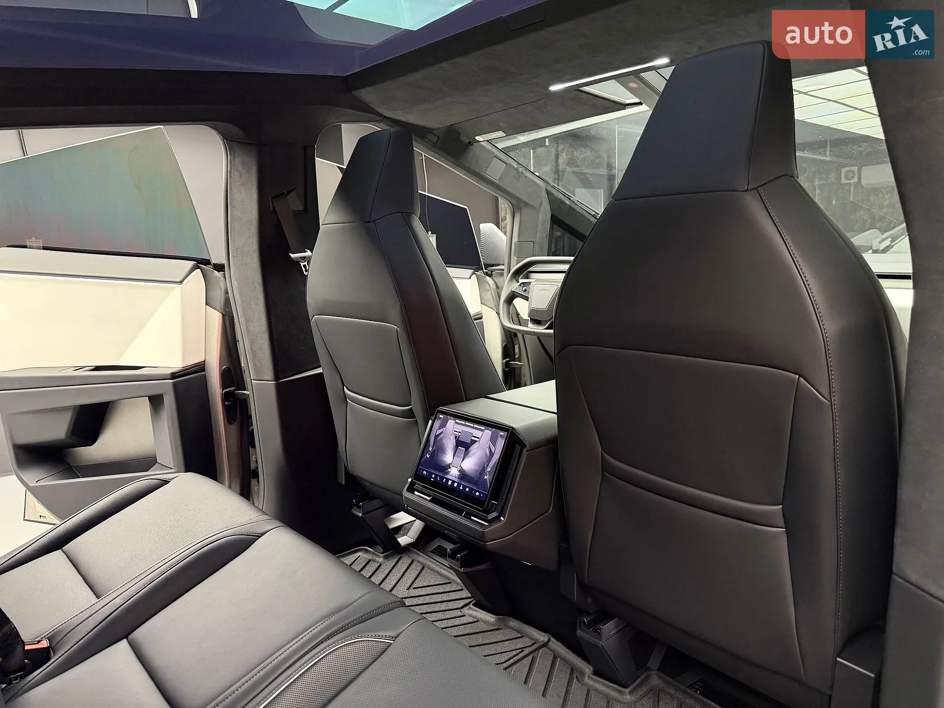 2024 Tesla Cybertruck - мініатюра 47