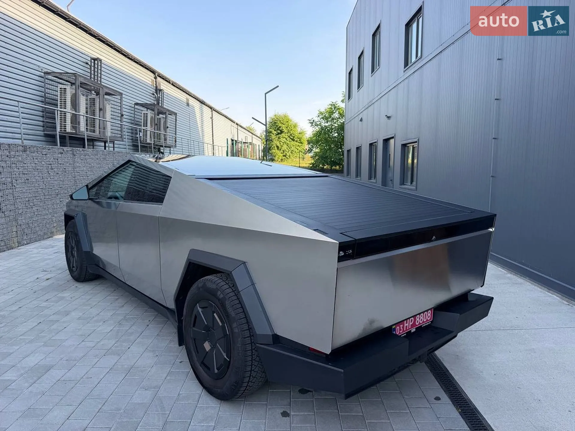 2024 Tesla Cybertruck - мініатюра 2