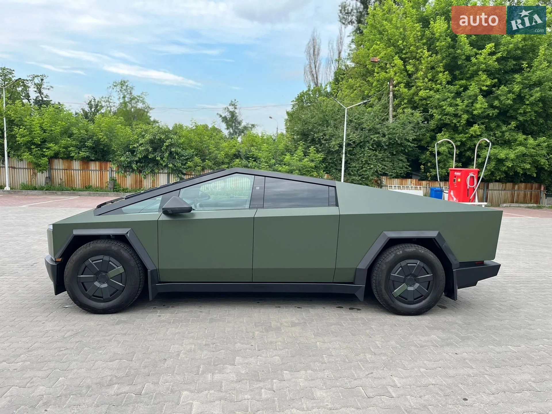 2024 Tesla Cybertruck - мініатюра 4